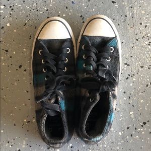 Flannel plaid Women's Converse.